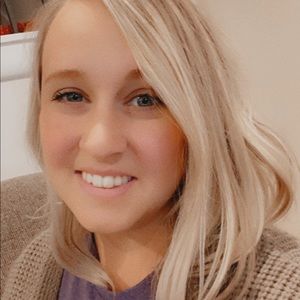 Meet your Posher, Abby